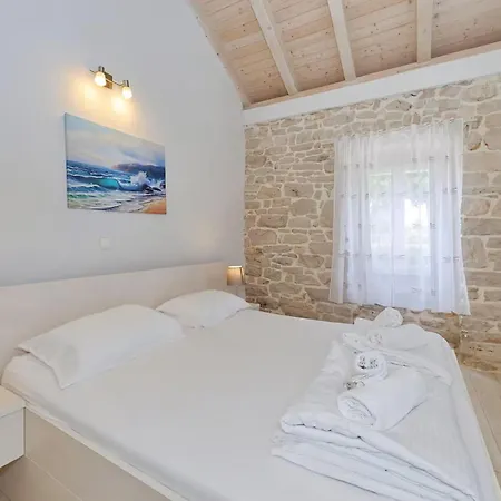 In With Private Swimming Pool, Be Inside Or Outside Hébergement de vacances Debeljak