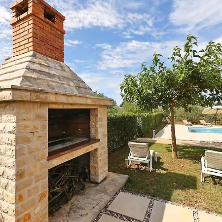 Hébergement de vacances In With Private Swimming Pool, Be Inside Or Outside Debeljak