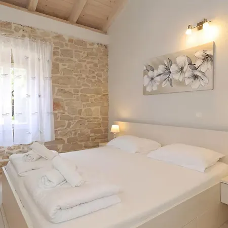 Vakantiehuis In With Private Swimming Pool, Be Inside Or Outside Debeljak